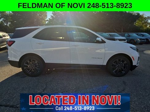 Used 2022 Chevrolet Equinox RS w/ Infotainment Package image 6