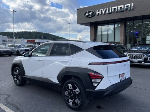 Used 2025 Hyundai Kona SEL image 5