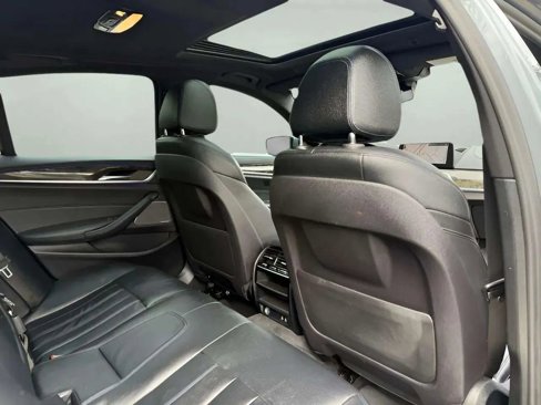 Used 2020 BMW 540i xDrive w/ M Sport Package image 28