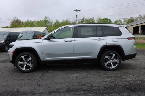 New 2025 Jeep Grand Cherokee L Limited image 6