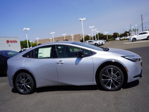 New 2026 Toyota Prius XLE image 4