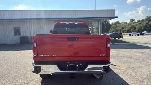Used 2023 Chevrolet Silverado 2500 LTZ w/ LTZ Convenience Package image 8