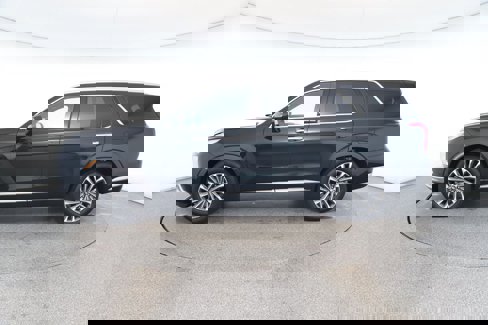Used 2025 Hyundai Palisade Calligraphy image 2