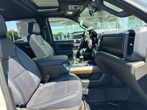 Used 2024 Chevrolet Silverado 1500 High Country image 14