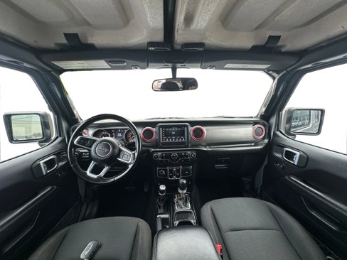 Used 2020 Jeep Wrangler Unlimited Sahara image 22