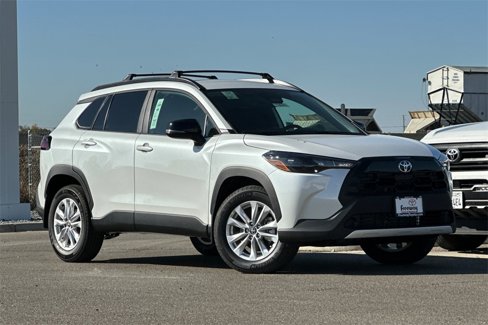 New 2026 Toyota Corolla Cross LE image 2