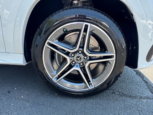 New 2026 Mercedes-Benz GLS 450 4MATIC image 28