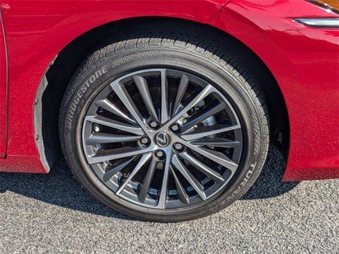 Certified 2024 Lexus ES 350 w/ Premium Package image 11