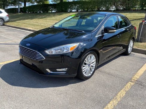 Used 2016 Ford Focus Titanium image 2