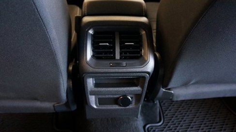 Used 2024 Volkswagen Tiguan S image 38