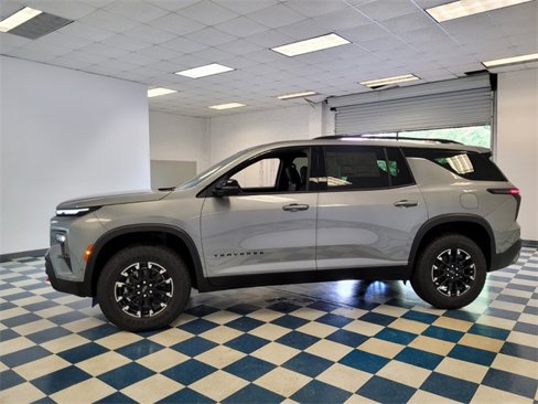 New 2026 Chevrolet Traverse Z71 w/ Enhanced Driving Package image 4