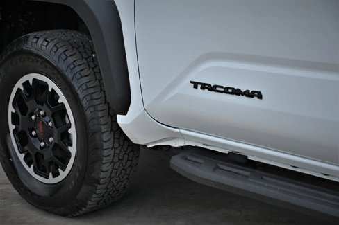 Used 2025 Toyota Tacoma TRD Off-Road image 10