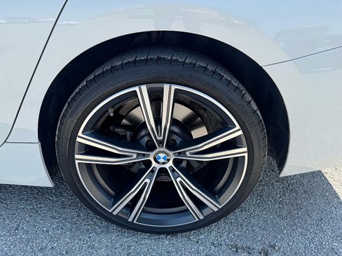 Used 2023 BMW 330i Sedan w/ Driving Assistance Package image 10
