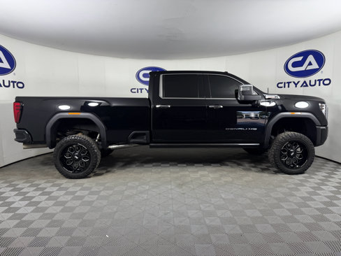 Used 2024 GMC Sierra 3500 Denali w/ Denali Reserve Package image 3
