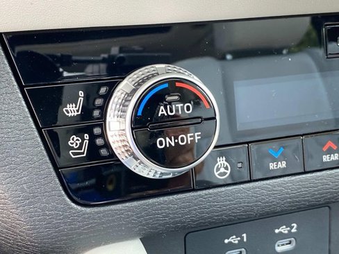 New 2025 Mitsubishi Outlander AWD image 13