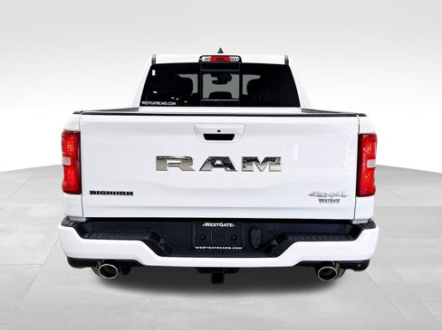 New 2026 RAM 1500 4x4 Crew Cab image 5