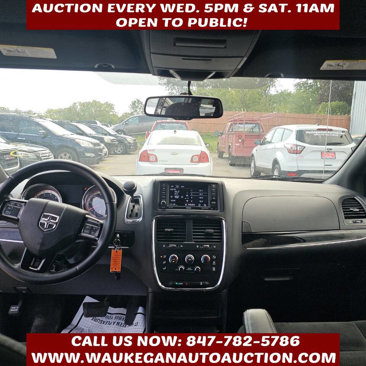 Used 2018 Dodge Grand Caravan SE image 8