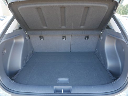 Certified 2025 Hyundai Kona SEL image 18