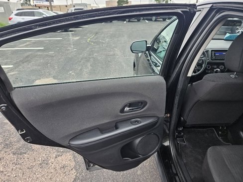 Used 2018 Honda HR-V LX image 13