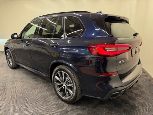 Used 2022 BMW X5 xDrive40i w/ M Sport Package image 2