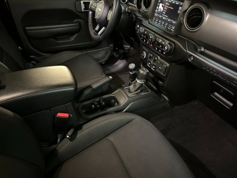 Certified 2021 Jeep Wrangler Sport S image 15