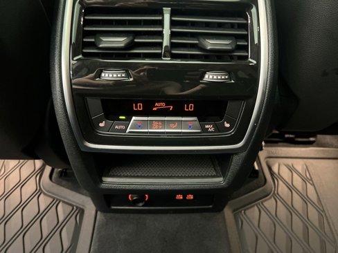 Certified 2023 BMW X7 xDrive40i w/ Premium Package image 25