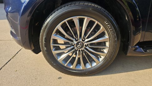 Used 2019 INFINITI QX80 Luxe w/ 22" Wheel Package image 13