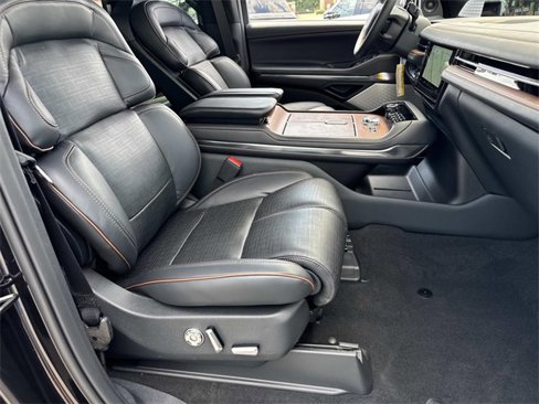 New 2025 Lincoln Navigator L Black Label image 9