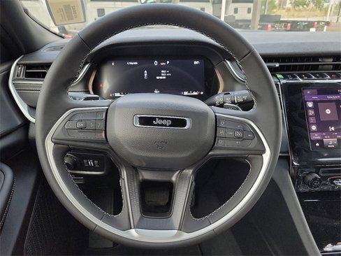 New 2025 Jeep Grand Cherokee L Laredo image 19