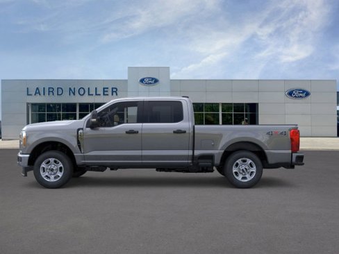 New 2026 Ford F250 4x4 Crew Cab Super Duty image 3