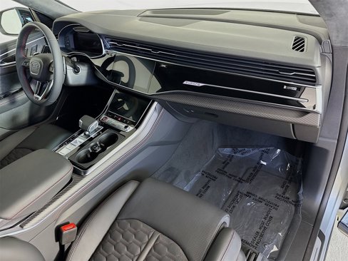 New 2025 Audi RS Q8 performance image 31