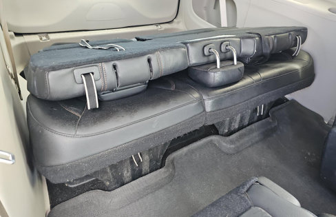 Used 2018 Chrysler Pacifica Touring-L image 12