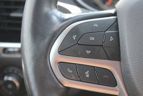 Used 2021 Jeep Cherokee Limited image 13