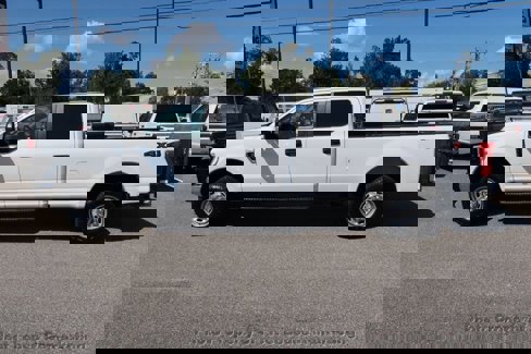Used 2019 Ford F250 XL w/ Power Equipment Group image 2