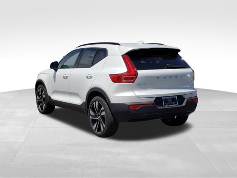 New 2025 Volvo XC40 B5 Plus w/ Protection Package Premier image 3