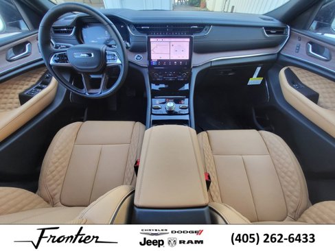 New 2025 Jeep Grand Cherokee Summit image 25