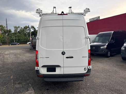 Used 2021 Mercedes-Benz Sprinter 2500 image 5