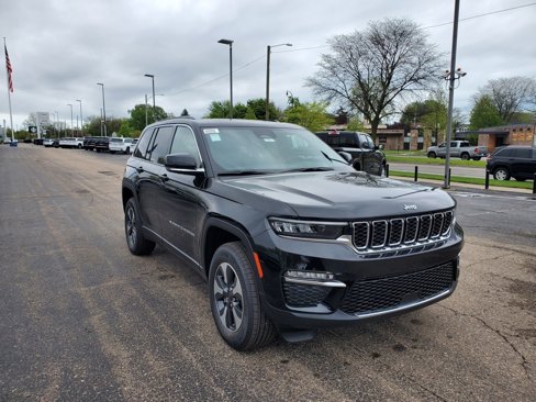 New 2025 Jeep Grand Cherokee Limited 4xe image 9
