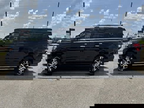 Used 2022 Ford Expedition Max Limited image 8