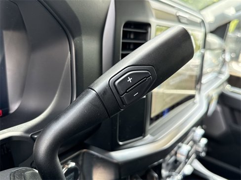 New 2025 Ford F450 Lariat image 30