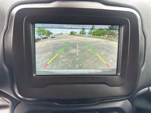 Used 2019 Jeep Renegade Latitude image 21