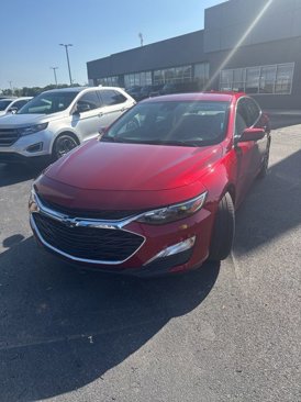 Used 2025 Chevrolet Malibu RS image 2