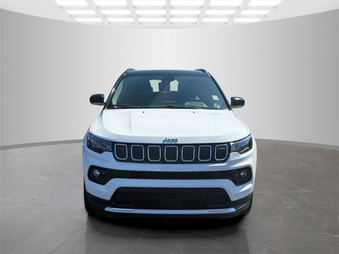 Certified 2022 Jeep Compass Limited w/ Sun and Sound Group image 8