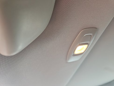 New 2025 Mitsubishi Outlander SE image 28