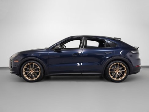 Certified 2025 Porsche Cayenne Turbo GT image 2