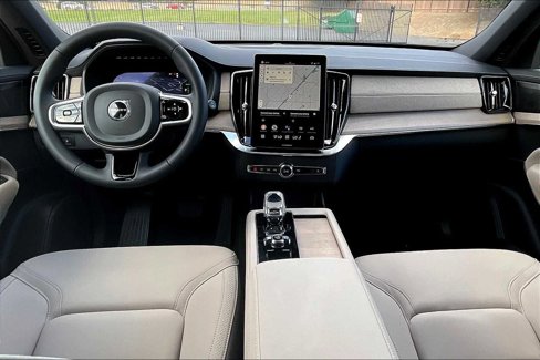 New 2026 Volvo XC90 T8 Plus image 7