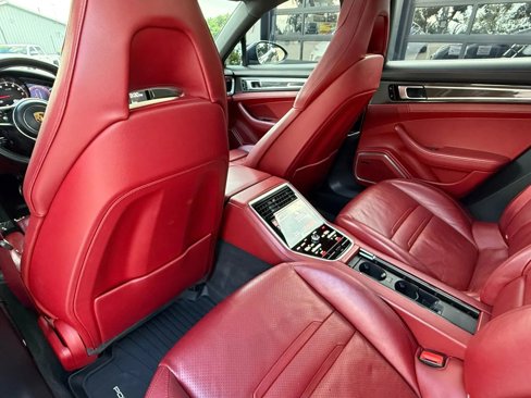 Used 2018 Porsche Panamera 4S image 39