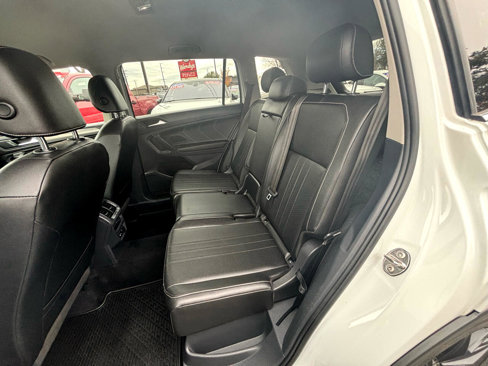 Used 2022 Volkswagen Tiguan SE image 9