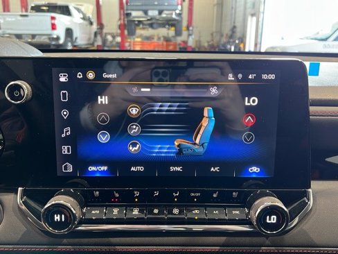 New 2025 Chevrolet Colorado Z71 w/ Technology Package image 23