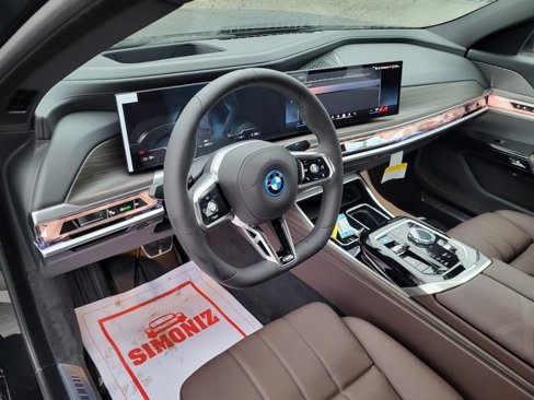 New 2025 BMW i7 xDrive60 image 11